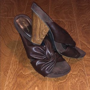 women’s new brown xhilaration heels